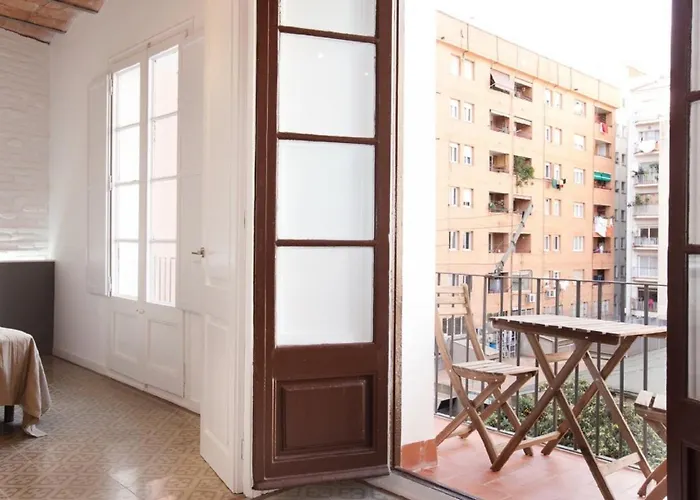 Napoles - Modernist Flat Close To Sagrada Familia * Barcelona